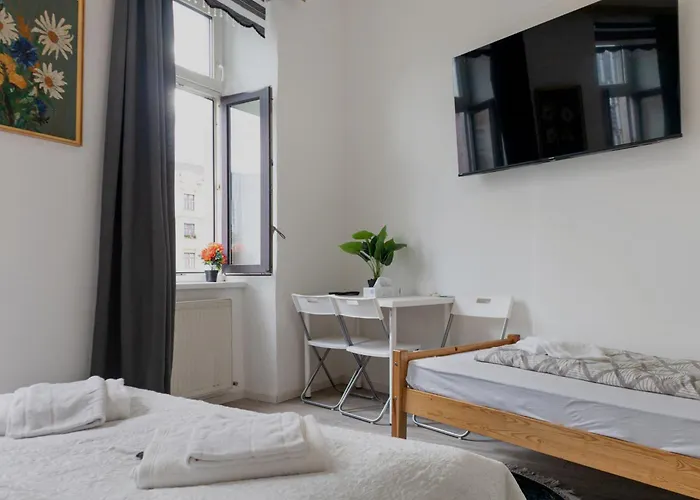 Bright 1br Flat Near Danube River Millennium Tower *